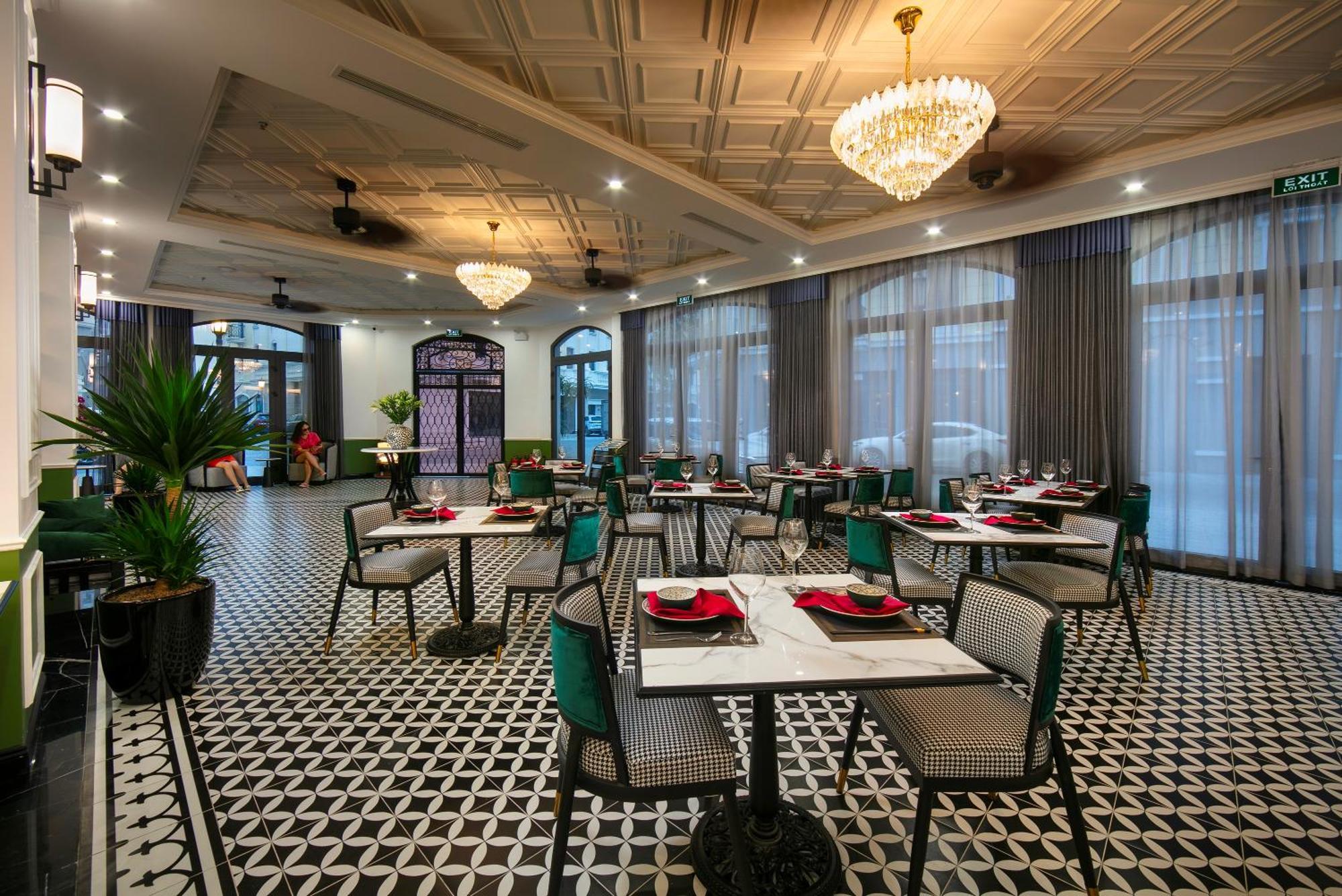 Elegant Boutique Hotel Hạ Long Exterior foto