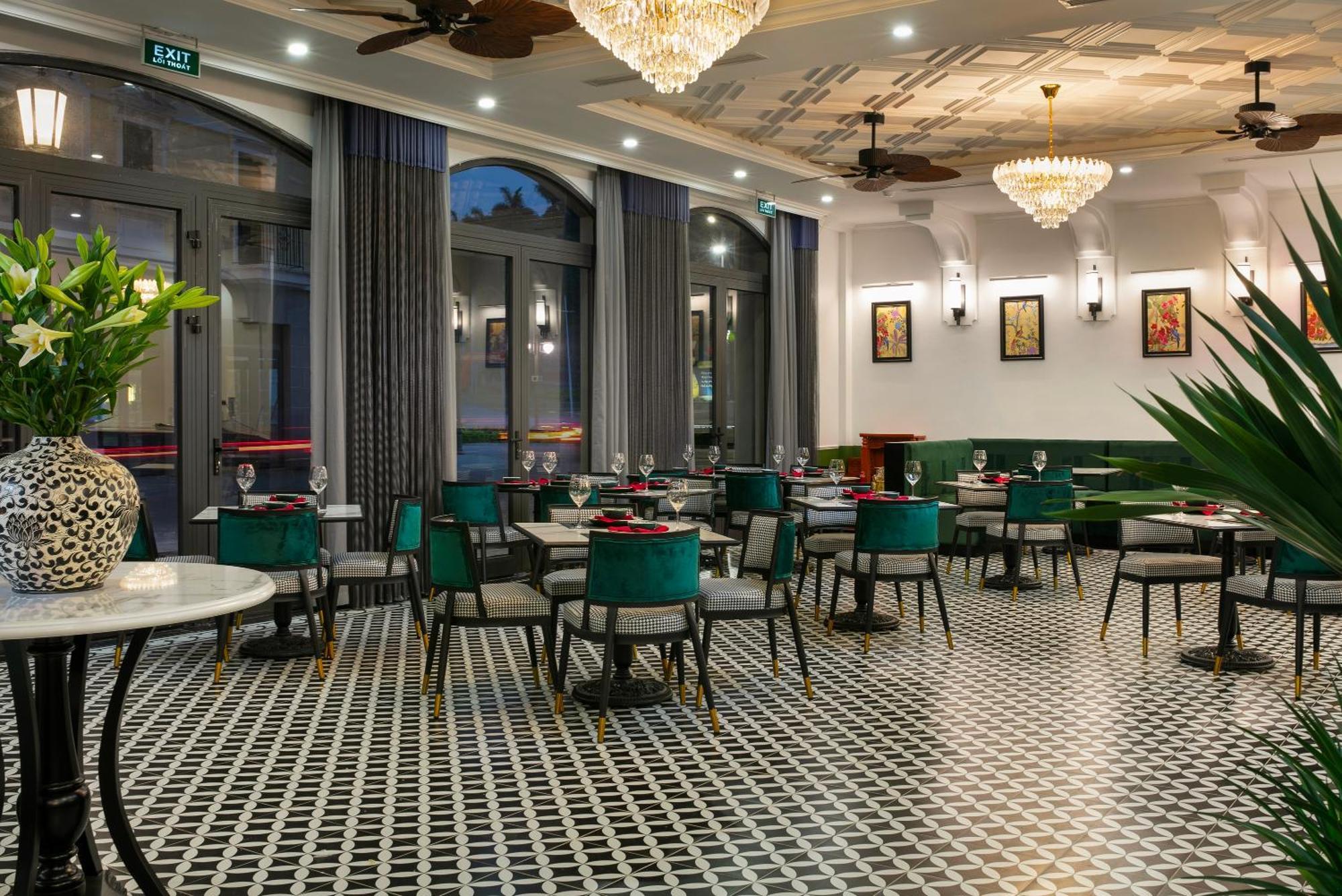 Elegant Boutique Hotel Hạ Long Exterior foto