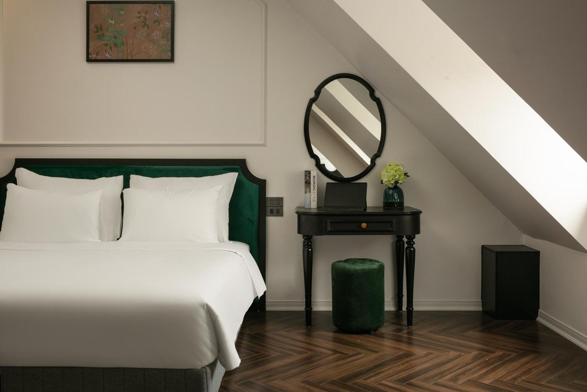 Elegant Boutique Hotel Hạ Long Exterior foto