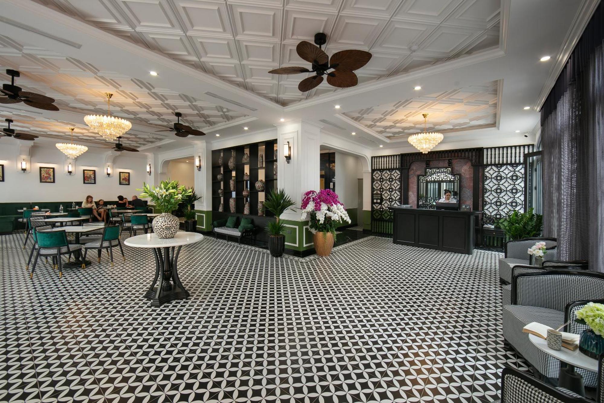Elegant Boutique Hotel Hạ Long Exterior foto